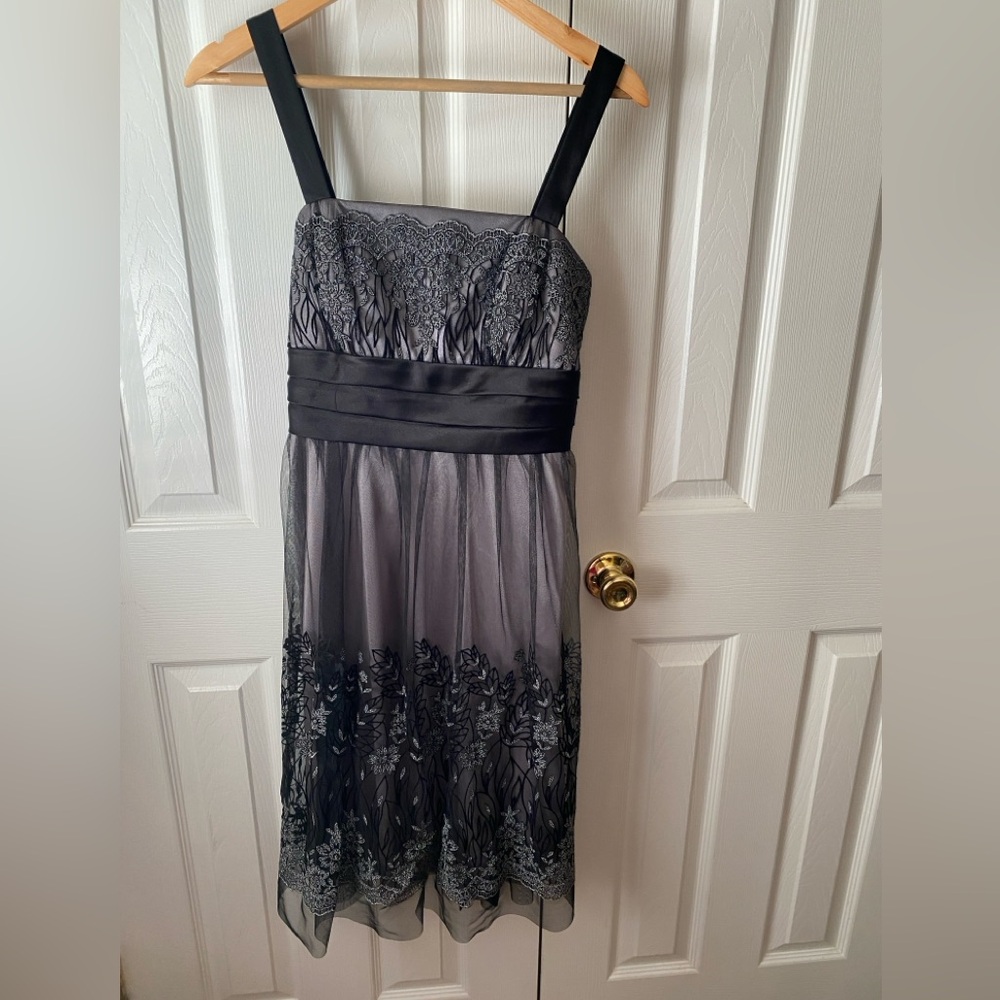 VINTAGE Kathy Roberts Black/Gray Embroidered Floral Tulle Metallic Party Dress 6 - Picture 1 of 11